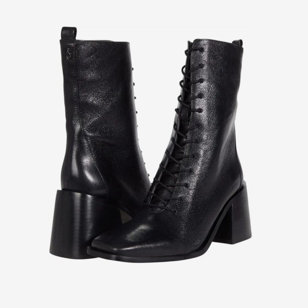 NWT Westie Lace Up Boots